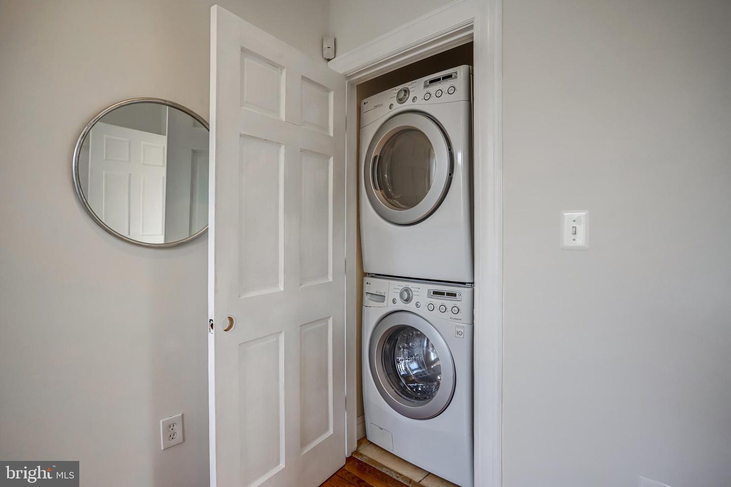 15 TODD PL NE, WASHINGTON, District Of Columbia 20002, 4 Bedrooms Bedrooms, ,2 BathroomsBathrooms,Residential,For sale,15 TODD PL NE,DCDC2231724 MLS # DCDC2231724