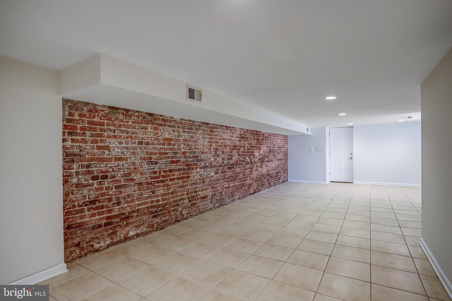 15 TODD PL NE, WASHINGTON, District Of Columbia 20002, 4 Bedrooms Bedrooms, ,2 BathroomsBathrooms,Residential,For sale,15 TODD PL NE,DCDC2231724 MLS # DCDC2231724