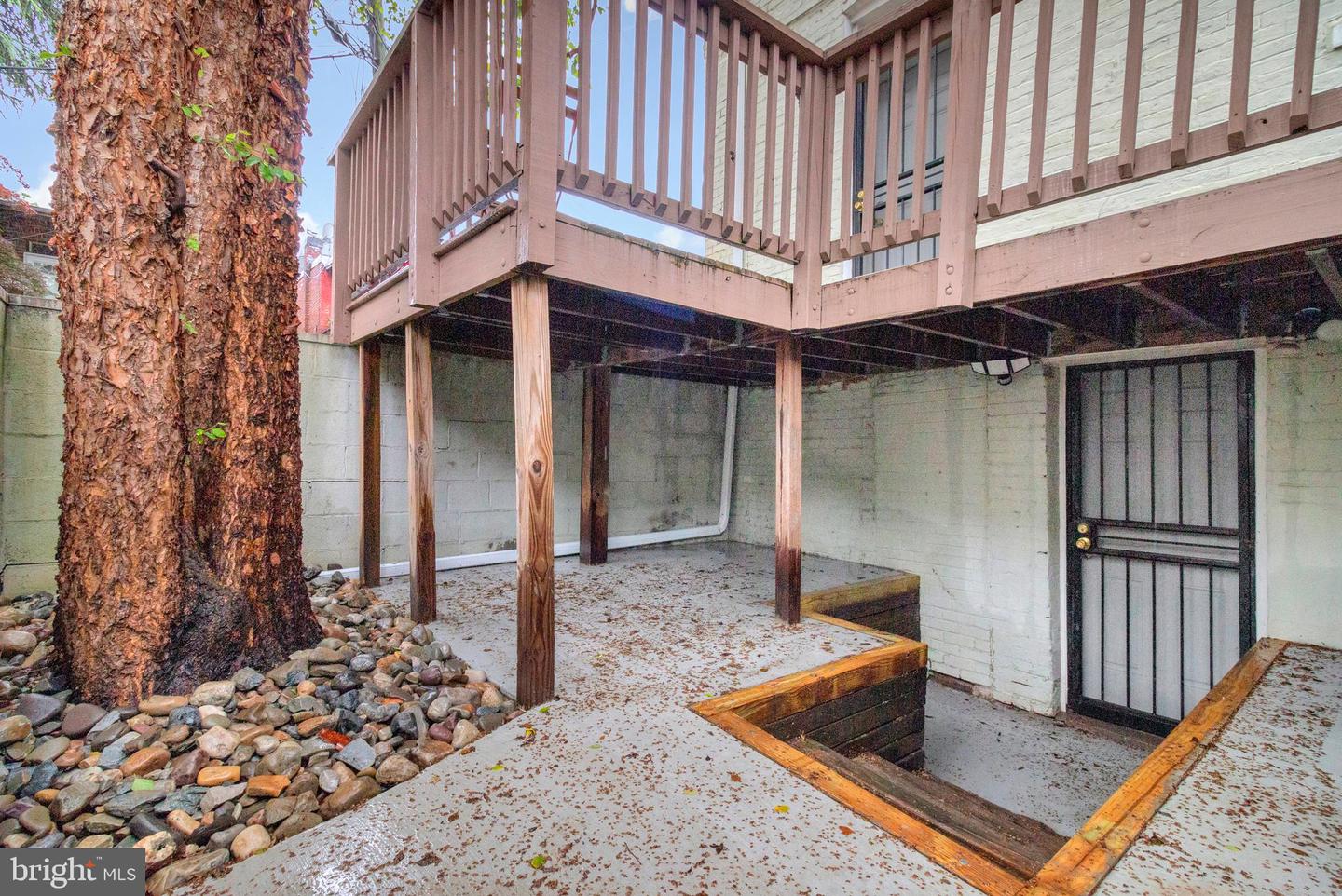 15 TODD PL NE, WASHINGTON, District Of Columbia 20002, 4 Bedrooms Bedrooms, ,2 BathroomsBathrooms,Residential,For sale,15 TODD PL NE,DCDC2231724 MLS # DCDC2231724