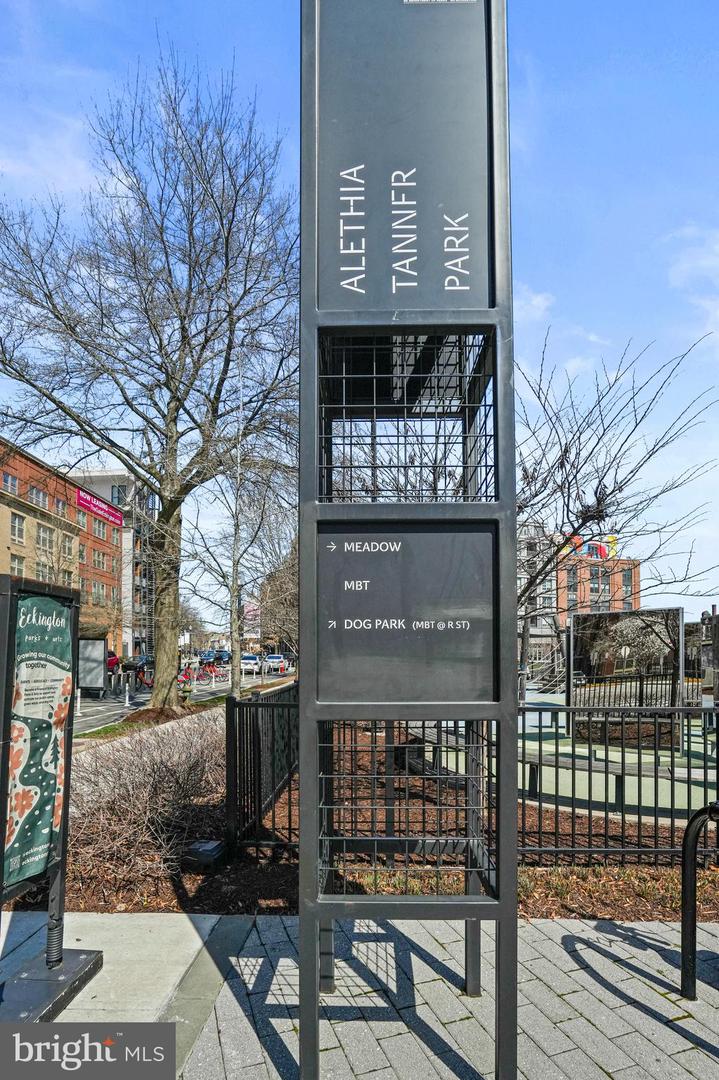 15 TODD PL NE, WASHINGTON, District Of Columbia 20002, 4 Bedrooms Bedrooms, ,2 BathroomsBathrooms,Residential,For sale,15 TODD PL NE,DCDC2231724 MLS # DCDC2231724