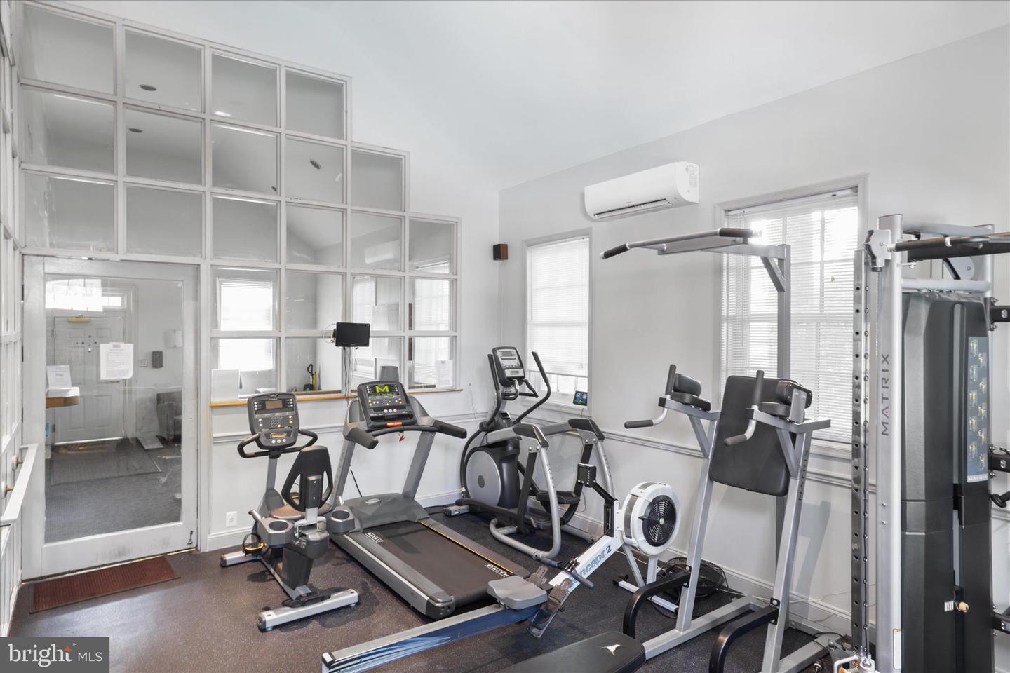 1804 W ABINGDON DR #201, ALEXANDRIA, Virginia 22314, 1 Bedroom Bedrooms, ,1 BathroomBathrooms,Residential,For sale,1804 W ABINGDON DR #201,VAAX2052014 MLS # VAAX2052014