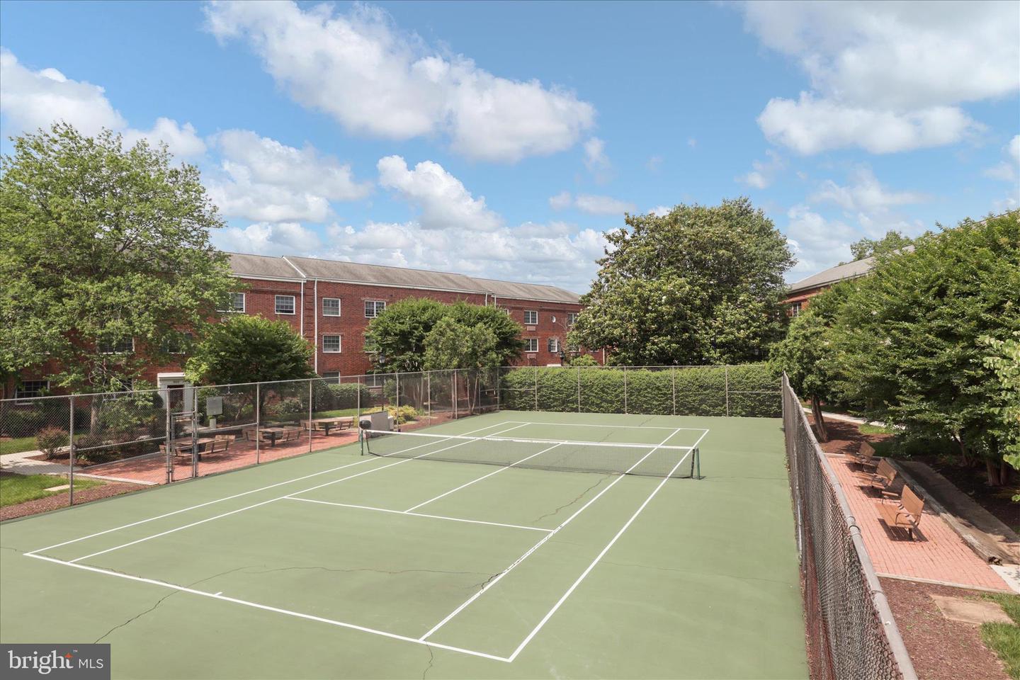 1804 W ABINGDON DR #201, ALEXANDRIA, Virginia 22314, 1 Bedroom Bedrooms, ,1 BathroomBathrooms,Residential,For sale,1804 W ABINGDON DR #201,VAAX2052014 MLS # VAAX2052014