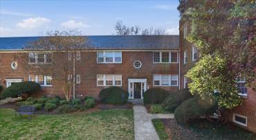 1804 W ABINGDON DR #201, ALEXANDRIA, Virginia 22314, 1 Bedroom Bedrooms, ,1 BathroomBathrooms,Residential,For sale,1804 W ABINGDON DR #201,VAAX2052014 MLS # VAAX2052014
