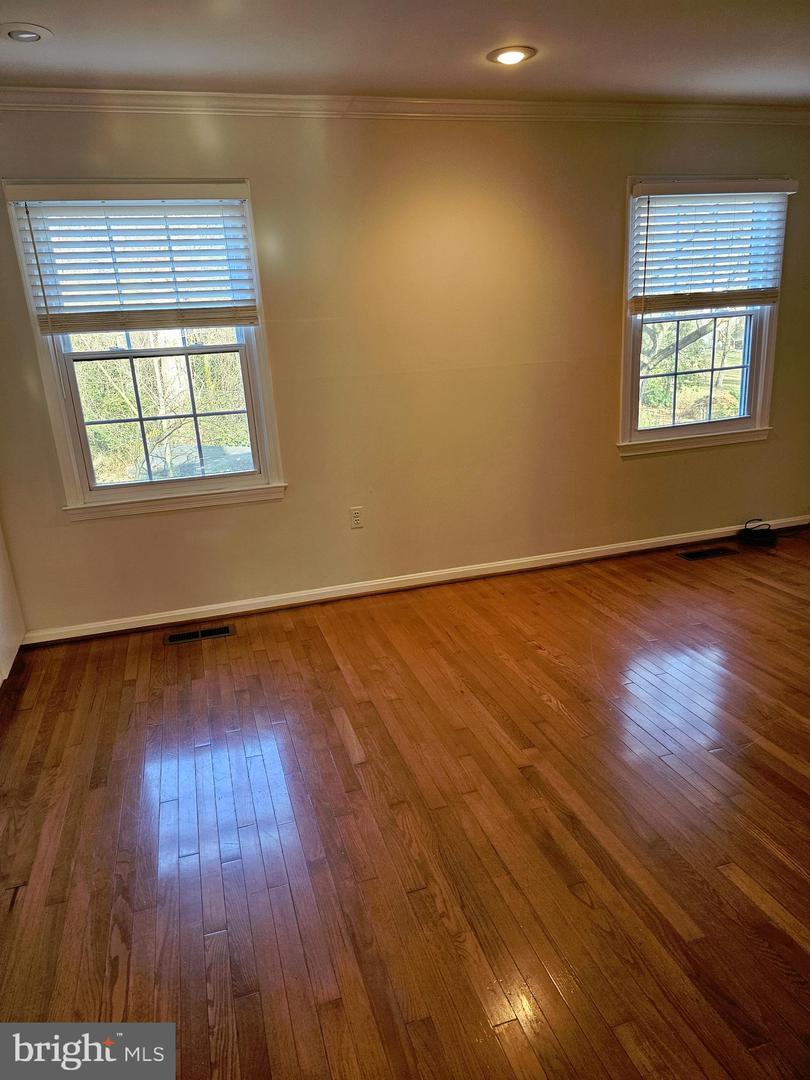 4313 GREENBERRY LN, ANNANDALE, Virginia 22003, 3 Bedrooms Bedrooms, ,3 BathroomsBathrooms,Residential,For sale,4313 GREENBERRY LN,VAFX2280364 MLS # VAFX2280364