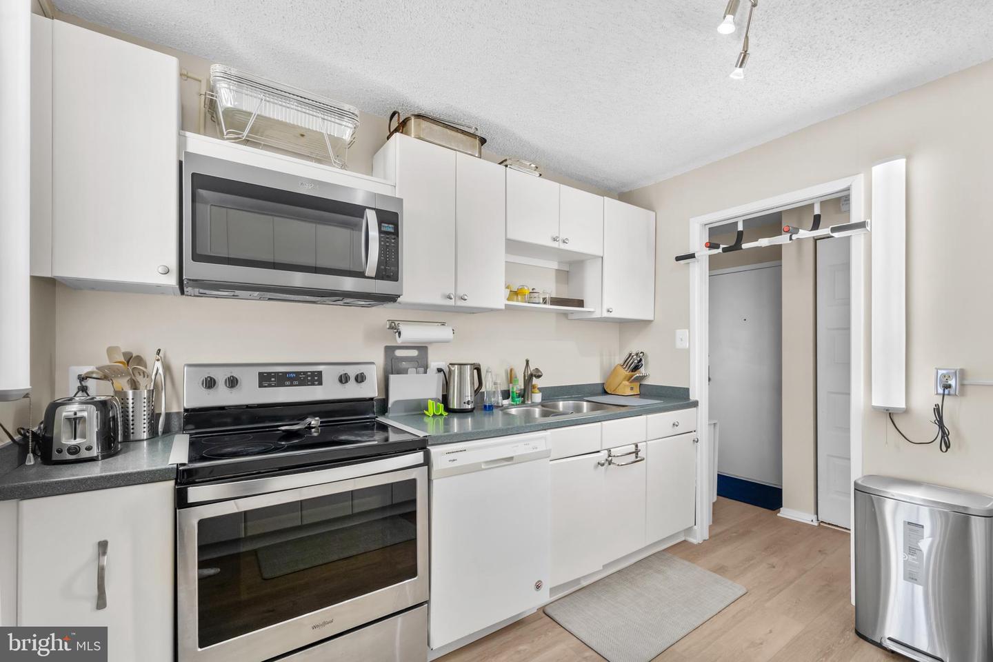 2300 PIMMIT DR #807, FALLS CHURCH, Virginia 22043, 1 Bedroom Bedrooms, ,1 BathroomBathrooms,Residential,For sale,2300 PIMMIT DR #807,VAFX2280398 MLS # VAFX2280398