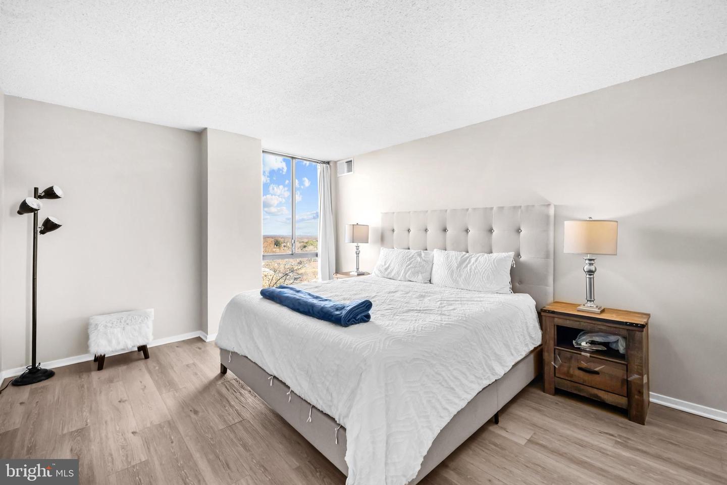 2300 PIMMIT DR #807, FALLS CHURCH, Virginia 22043, 1 Bedroom Bedrooms, ,1 BathroomBathrooms,Residential,For sale,2300 PIMMIT DR #807,VAFX2280398 MLS # VAFX2280398