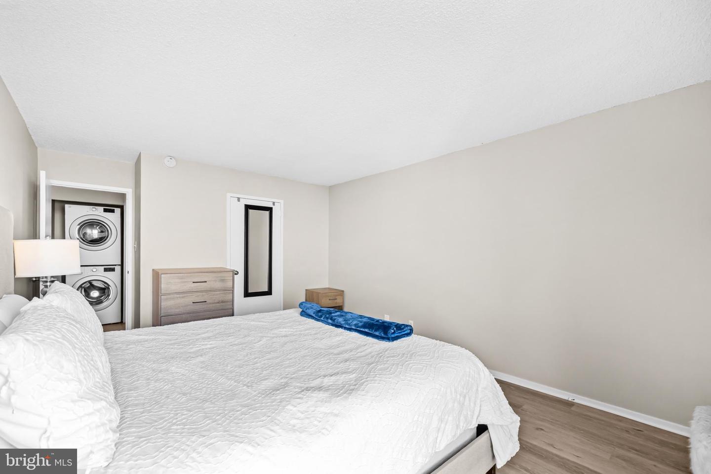 2300 PIMMIT DR #807, FALLS CHURCH, Virginia 22043, 1 Bedroom Bedrooms, ,1 BathroomBathrooms,Residential,For sale,2300 PIMMIT DR #807,VAFX2280398 MLS # VAFX2280398