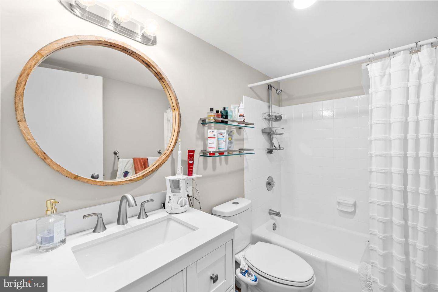 2300 PIMMIT DR #807, FALLS CHURCH, Virginia 22043, 1 Bedroom Bedrooms, ,1 BathroomBathrooms,Residential,For sale,2300 PIMMIT DR #807,VAFX2280398 MLS # VAFX2280398