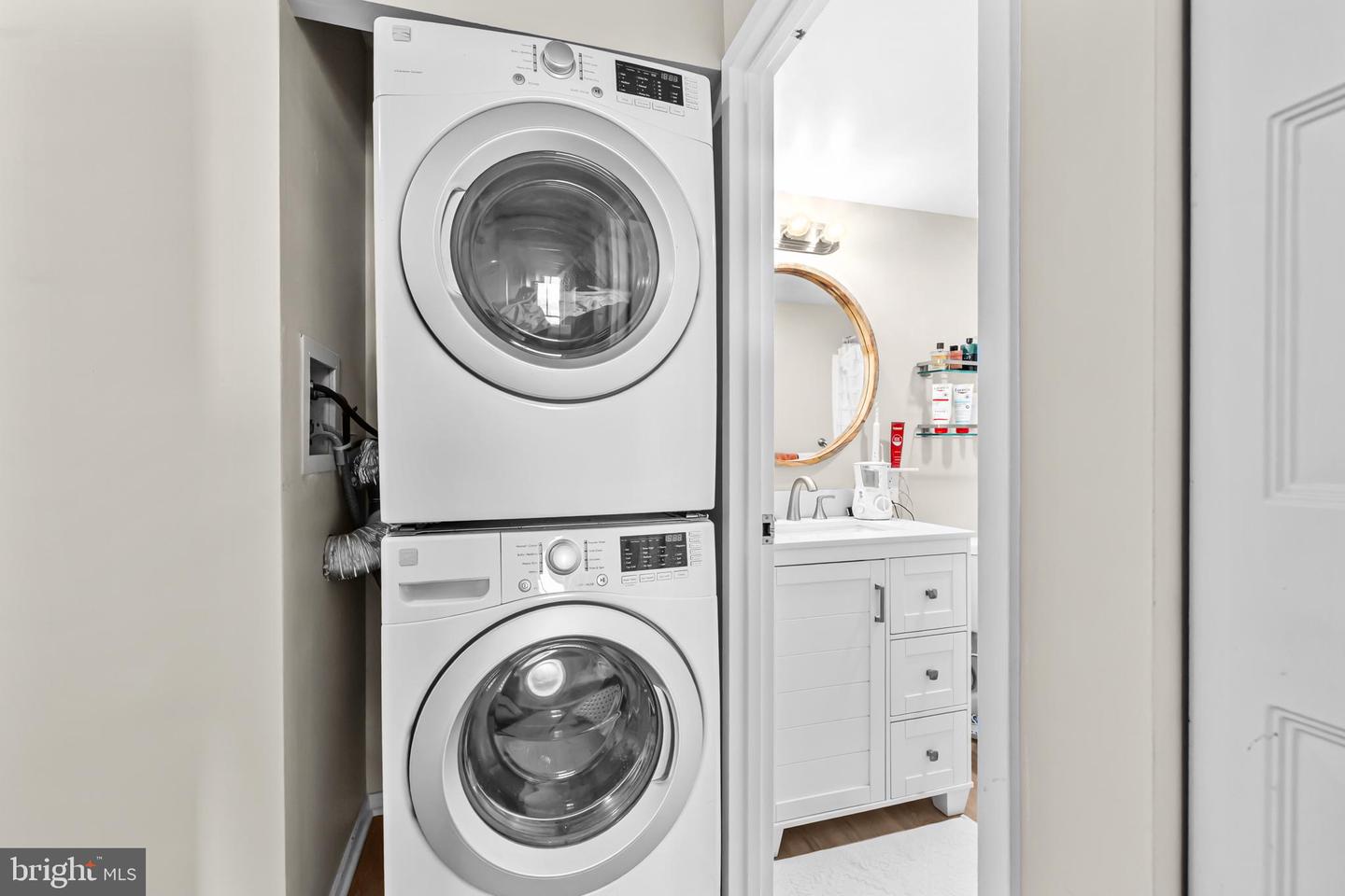 2300 PIMMIT DR #807, FALLS CHURCH, Virginia 22043, 1 Bedroom Bedrooms, ,1 BathroomBathrooms,Residential,For sale,2300 PIMMIT DR #807,VAFX2280398 MLS # VAFX2280398