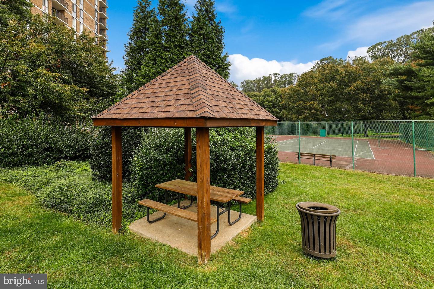 2300 PIMMIT DR #807, FALLS CHURCH, Virginia 22043, 1 Bedroom Bedrooms, ,1 BathroomBathrooms,Residential,For sale,2300 PIMMIT DR #807,VAFX2280398 MLS # VAFX2280398