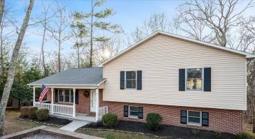106 REDBUD CIR, CROSS JUNCTION, Virginia 22625, 3 Bedrooms Bedrooms, ,3 BathroomsBathrooms,Residential,For sale,106 REDBUD CIR,VAFV2038214 MLS # VAFV2038214