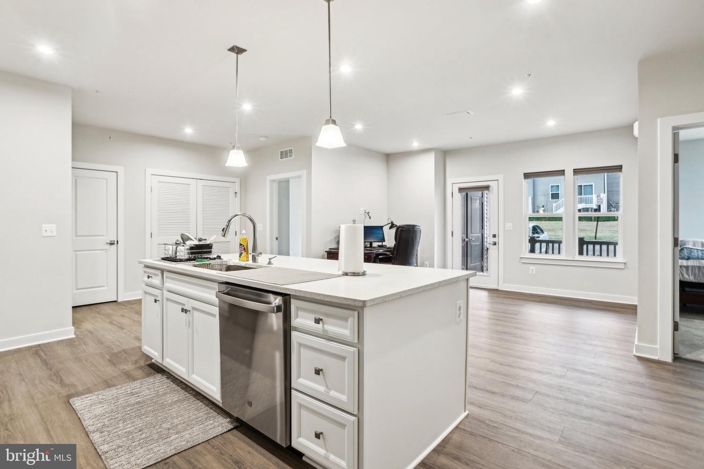 21460 MOUNT STERLING TER #103, STERLING, Virginia 20164, 2 Bedrooms Bedrooms, ,2 BathroomsBathrooms,Residential,For sale,21460 MOUNT STERLING TER #103,VALO2111714 MLS # VALO2111714 21460 MOUNT STERLING TER #103, STERLING, Virginia 20164, 2 Bedrooms Bedrooms, ,2 BathroomsBathrooms,Residential,For sale,21460 MOUNT STERLING TER #103,VALO2111714 MLS # VALO2111714