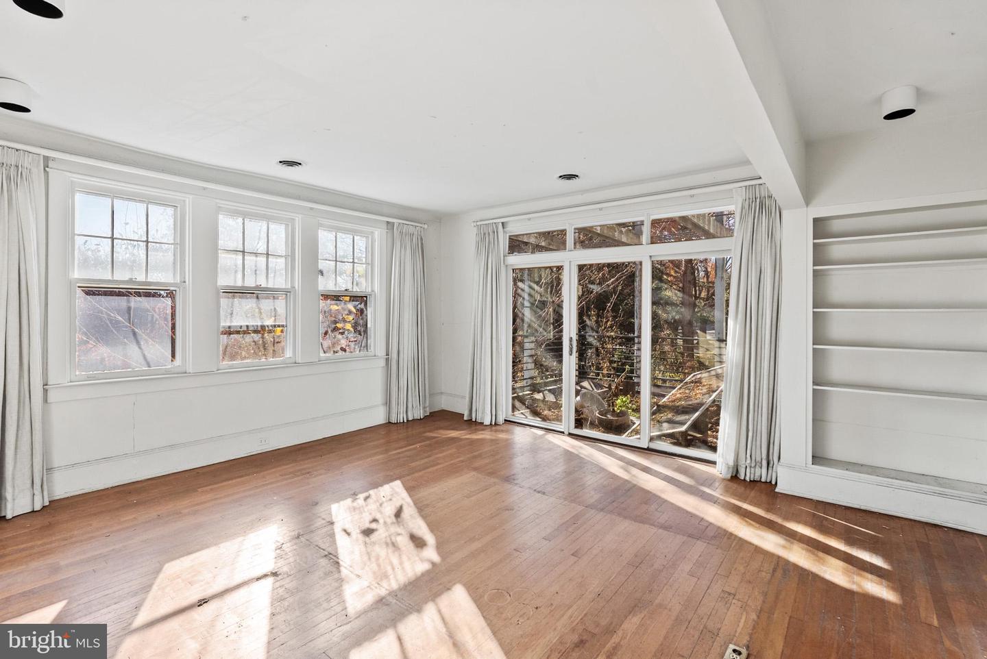 2700 36TH ST NW, WASHINGTON, District Of Columbia 20007, 6 Bedrooms Bedrooms, ,4 BathroomsBathrooms,Residential,For sale,2700 36TH ST NW,DCDC2233064 MLS # DCDC2233064 2700 36TH ST NW, WASHINGTON, District Of Columbia 20007, 6 Bedrooms Bedrooms, ,4 BathroomsBathrooms,Residential,For sale,2700 36TH ST NW,DCDC2233064 MLS # DCDC2233064