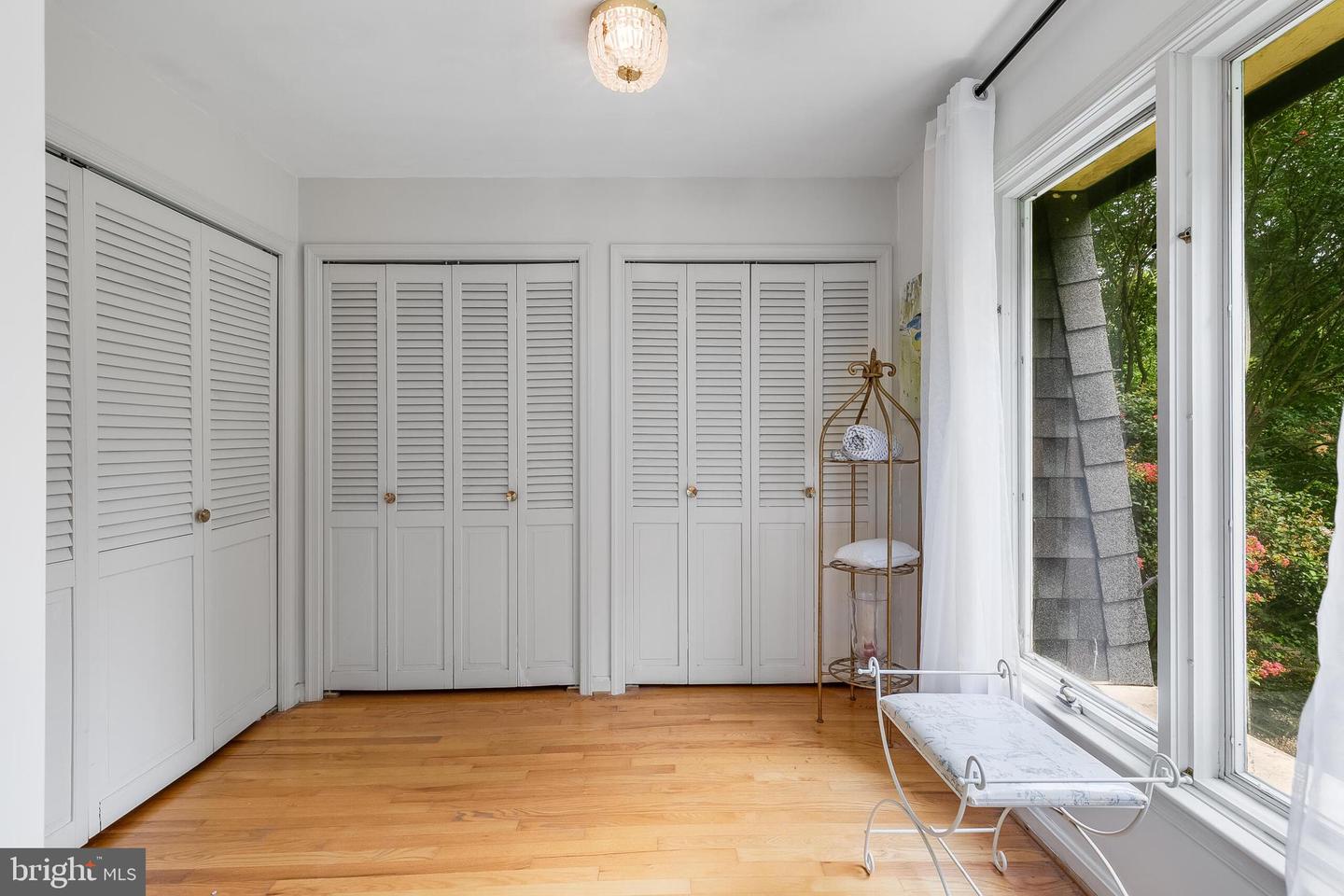 4054 41ST ST, MCLEAN, Virginia 22101, 6 Bedrooms Bedrooms, ,3 BathroomsBathrooms,Residential,For sale,4054 41ST ST,VAFX2280728 MLS # VAFX2280728 4054 41ST ST, MCLEAN, Virginia 22101, 6 Bedrooms Bedrooms, ,3 BathroomsBathrooms,Residential,For sale,4054 41ST ST,VAFX2280728 MLS # VAFX2280728