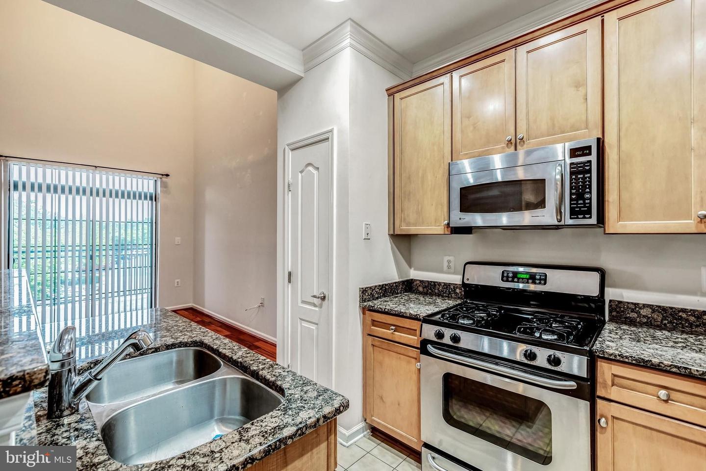 9000 LORTON STATION BLVD #205, LORTON, Virginia 22079, 2 Bedrooms Bedrooms, 7 Rooms Rooms,2 BathroomsBathrooms,Residential,For sale,9000 LORTON STATION BLVD #205,VAFX2280816 MLS # VAFX2280816