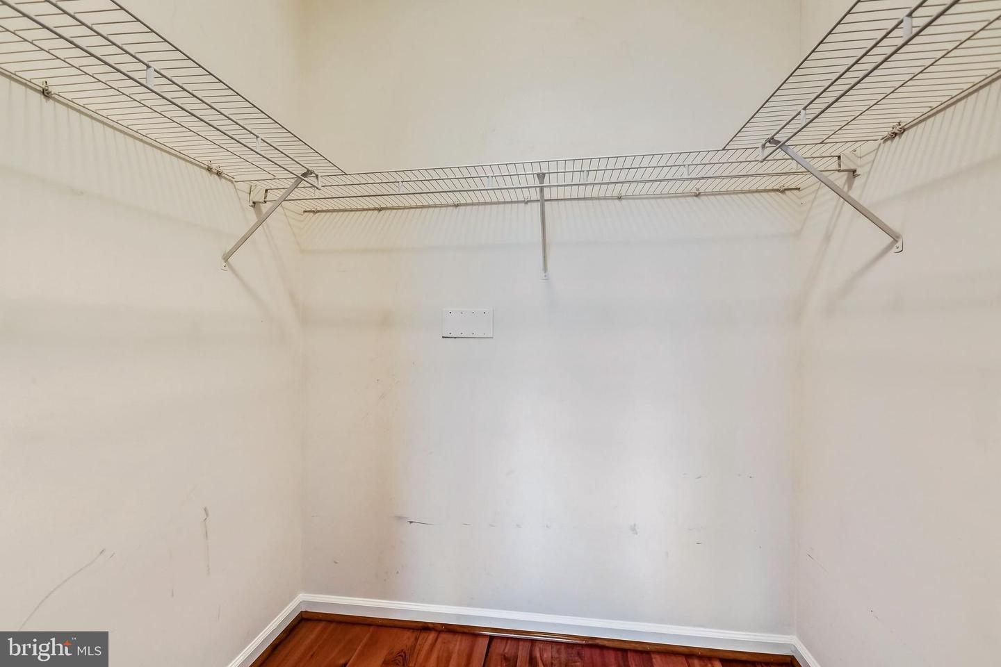 9000 LORTON STATION BLVD #205, LORTON, Virginia 22079, 2 Bedrooms Bedrooms, 7 Rooms Rooms,2 BathroomsBathrooms,Residential,For sale,9000 LORTON STATION BLVD #205,VAFX2280816 MLS # VAFX2280816