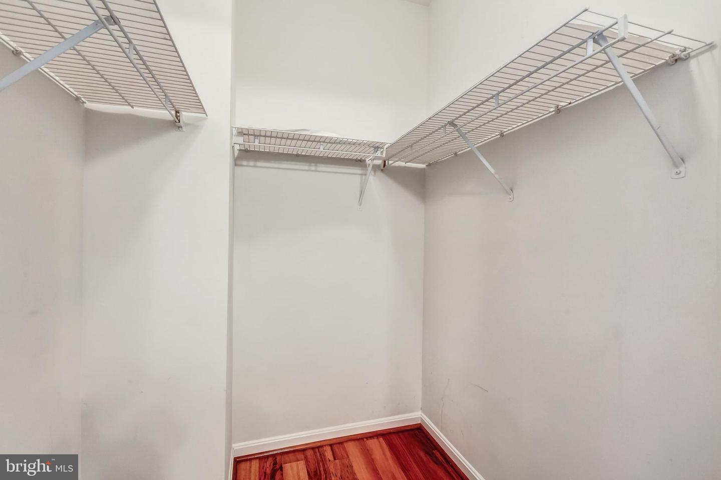 9000 LORTON STATION BLVD #205, LORTON, Virginia 22079, 2 Bedrooms Bedrooms, 7 Rooms Rooms,2 BathroomsBathrooms,Residential,For sale,9000 LORTON STATION BLVD #205,VAFX2280816 MLS # VAFX2280816