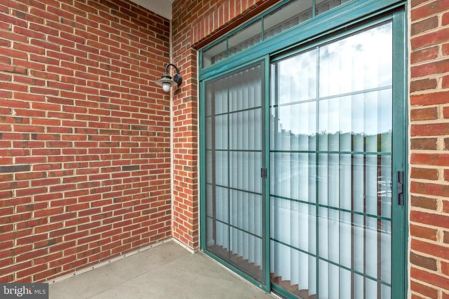 9000 LORTON STATION BLVD #205, LORTON, Virginia 22079, 2 Bedrooms Bedrooms, 7 Rooms Rooms,2 BathroomsBathrooms,Residential,For sale,9000 LORTON STATION BLVD #205,VAFX2280816 MLS # VAFX2280816