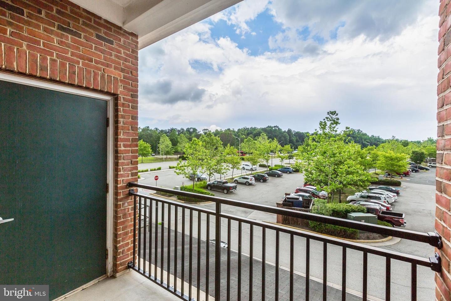 9000 LORTON STATION BLVD #205, LORTON, Virginia 22079, 2 Bedrooms Bedrooms, 7 Rooms Rooms,2 BathroomsBathrooms,Residential,For sale,9000 LORTON STATION BLVD #205,VAFX2280816 MLS # VAFX2280816