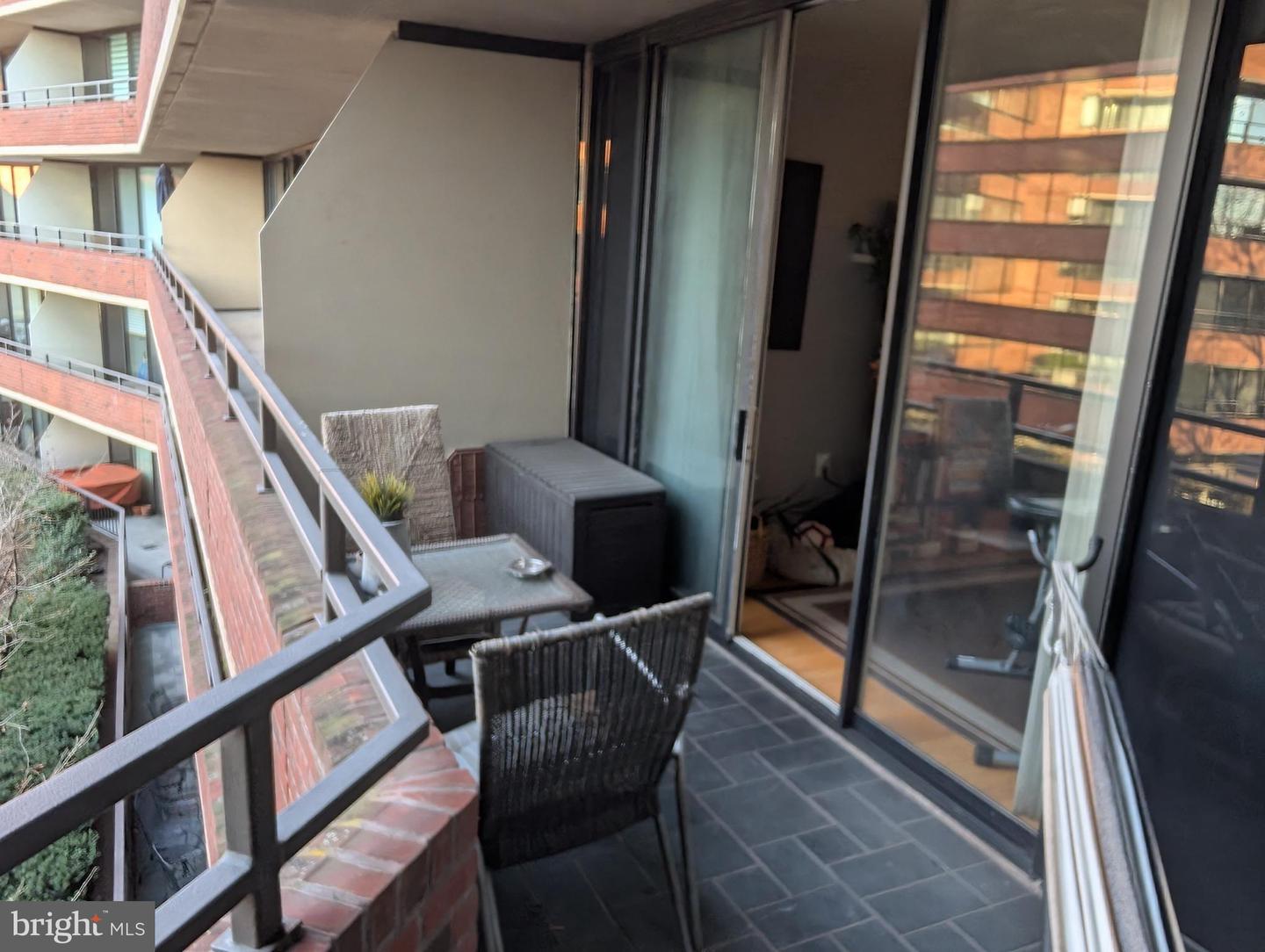 2555 PENNSYLVANIA AVE NW #408, WASHINGTON, District Of Columbia 20037, 1 Bedroom Bedrooms, ,1 BathroomBathrooms,Residential,For sale,2555 PENNSYLVANIA AVE NW #408,DCDC2233354 MLS # DCDC2233354 2555 PENNSYLVANIA AVE NW #408, WASHINGTON, District Of Columbia 20037, 1 Bedroom Bedrooms, ,1 BathroomBathrooms,Residential,For sale,2555 PENNSYLVANIA AVE NW #408,DCDC2233354 MLS # DCDC2233354