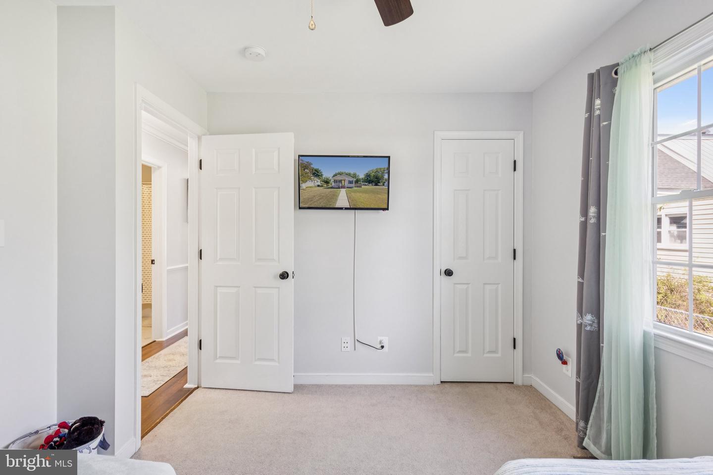 200 POWELL ST, FREDERICKSBURG, Virginia 22408, 3 Bedrooms Bedrooms, 8 Rooms Rooms,2 BathroomsBathrooms,Residential,For sale,200 POWELL ST,VASP2037884 MLS # VASP2037884