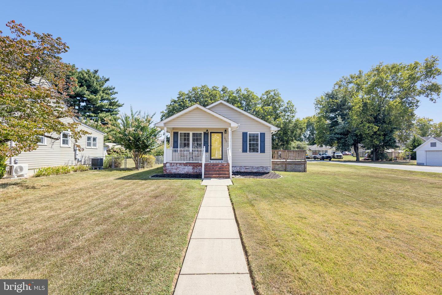 200 POWELL ST, FREDERICKSBURG, Virginia 22408, 3 Bedrooms Bedrooms, 8 Rooms Rooms,2 BathroomsBathrooms,Residential,For sale,200 POWELL ST,VASP2037884 MLS # VASP2037884