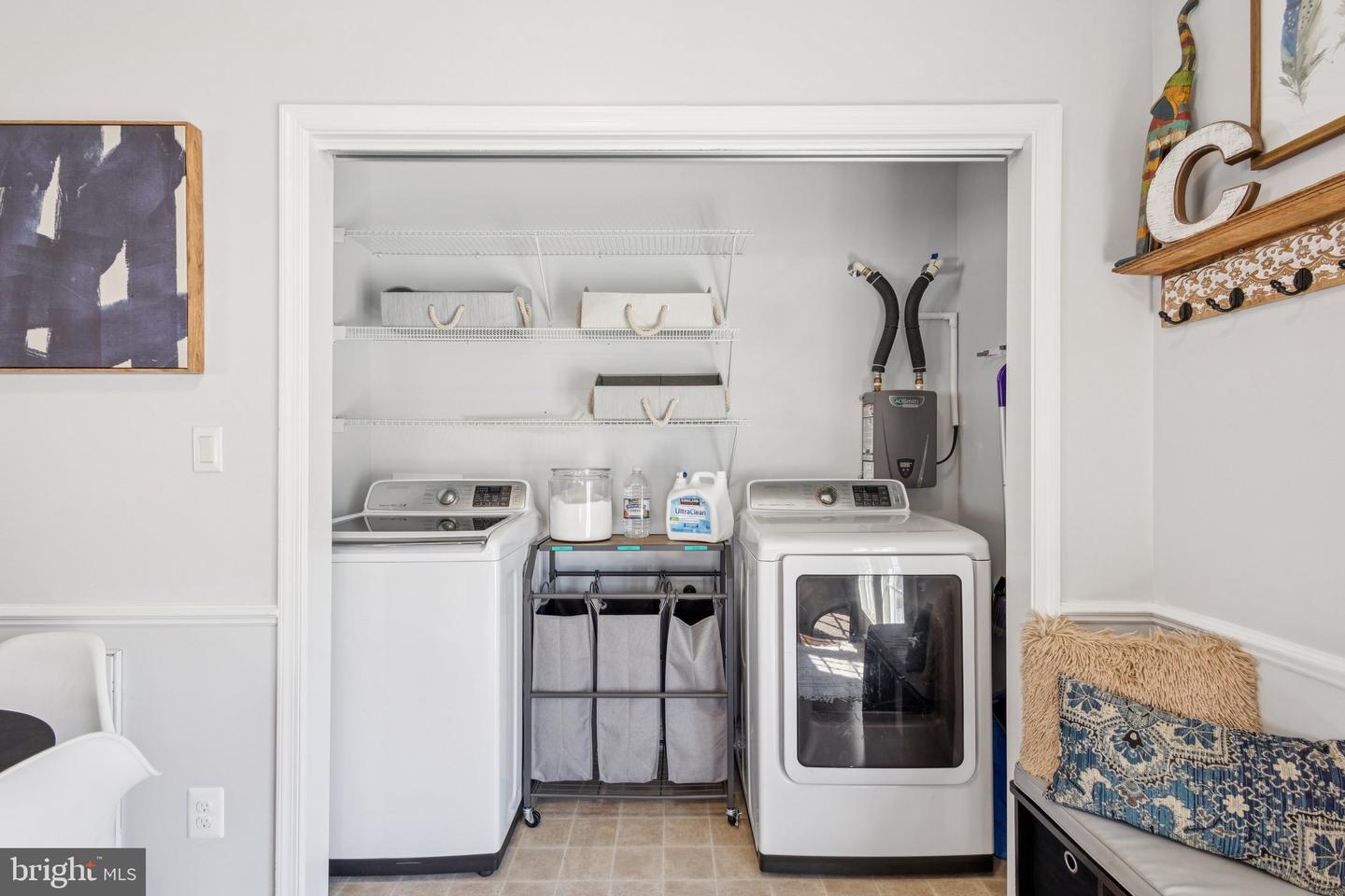 200 POWELL ST, FREDERICKSBURG, Virginia 22408, 3 Bedrooms Bedrooms, 8 Rooms Rooms,2 BathroomsBathrooms,Residential,For sale,200 POWELL ST,VASP2037884 MLS # VASP2037884