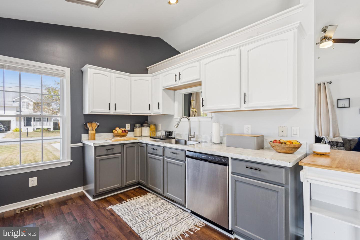 200 POWELL ST, FREDERICKSBURG, Virginia 22408, 3 Bedrooms Bedrooms, 8 Rooms Rooms,2 BathroomsBathrooms,Residential,For sale,200 POWELL ST,VASP2037884 MLS # VASP2037884