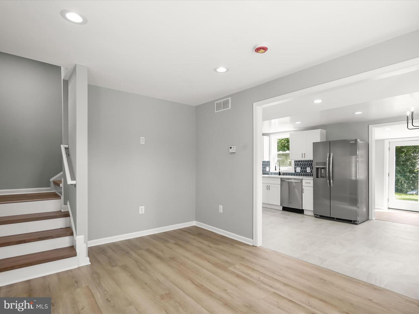 2917 E LEE AVE, ALEXANDRIA, Virginia 22306, 4 Bedrooms Bedrooms, ,3 BathroomsBathrooms,Residential,For sale,2917 E LEE AVE,VAFX2280930 MLS # VAFX2280930