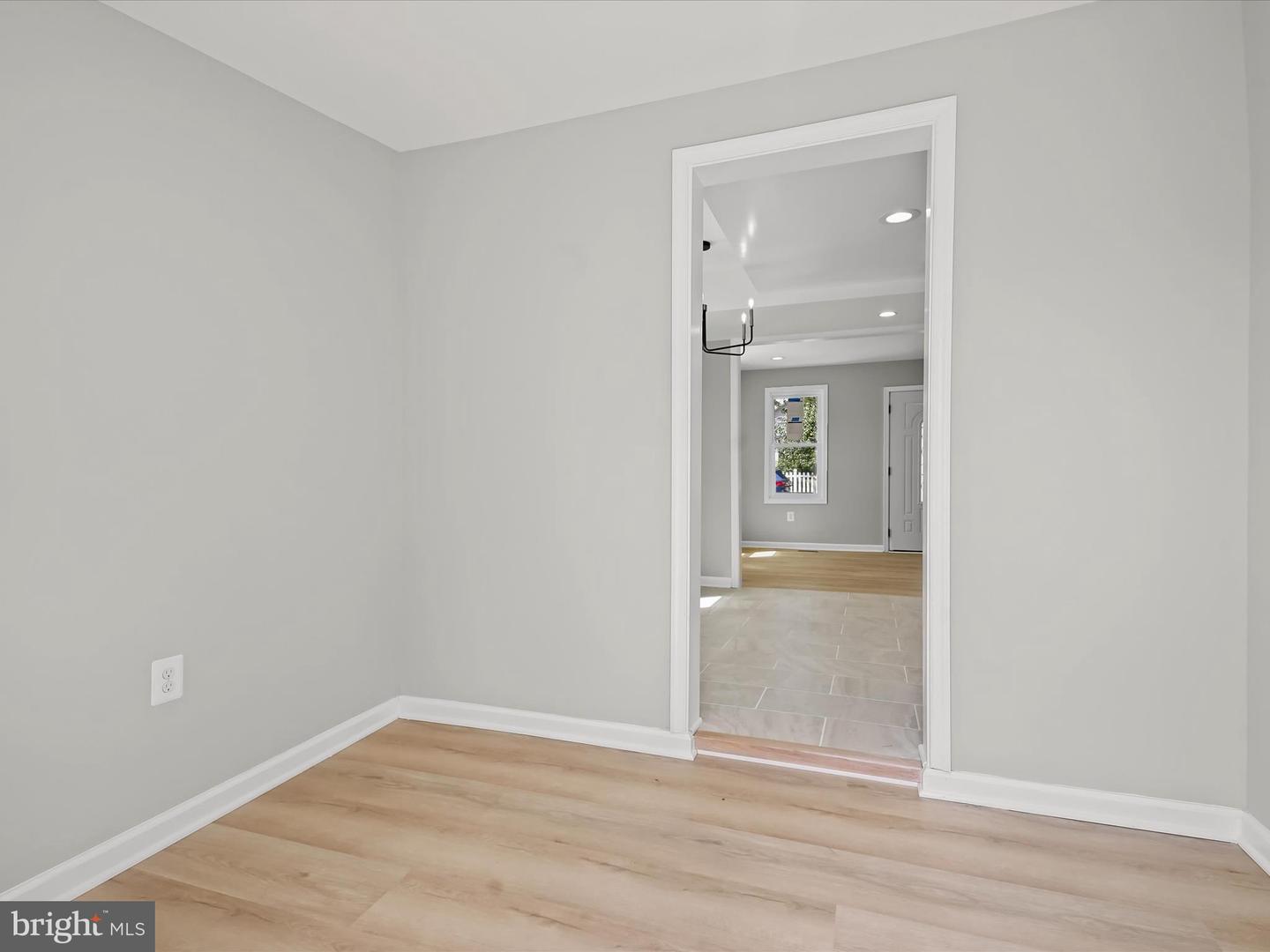 2917 E LEE AVE, ALEXANDRIA, Virginia 22306, 4 Bedrooms Bedrooms, ,3 BathroomsBathrooms,Residential,For sale,2917 E LEE AVE,VAFX2280930 MLS # VAFX2280930