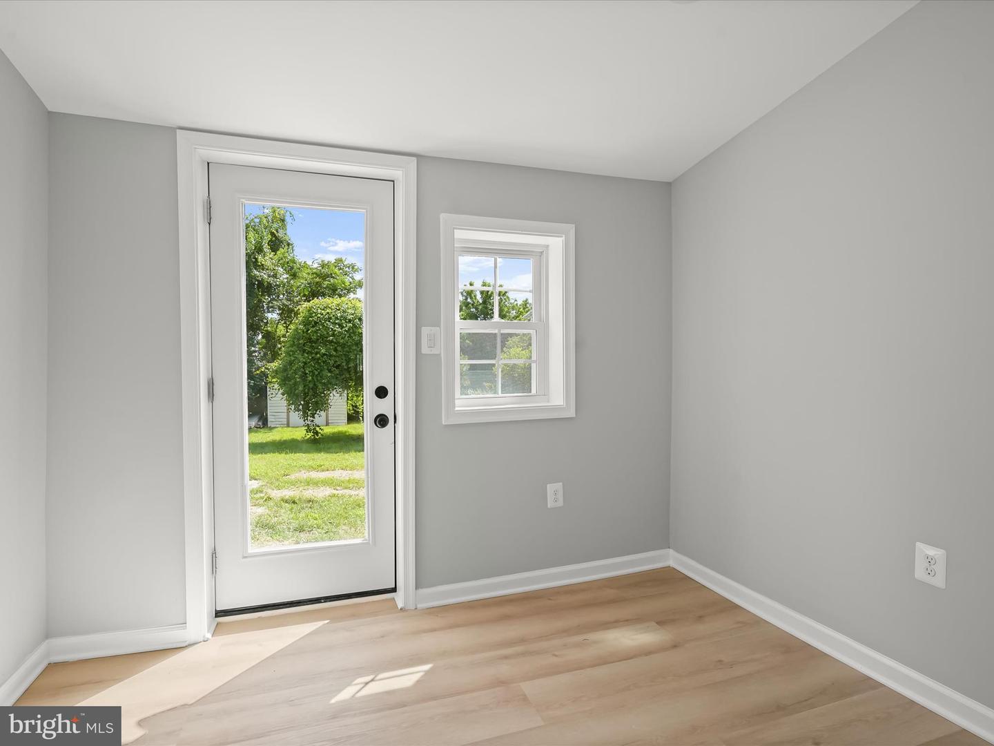 2917 E LEE AVE, ALEXANDRIA, Virginia 22306, 4 Bedrooms Bedrooms, ,3 BathroomsBathrooms,Residential,For sale,2917 E LEE AVE,VAFX2280930 MLS # VAFX2280930