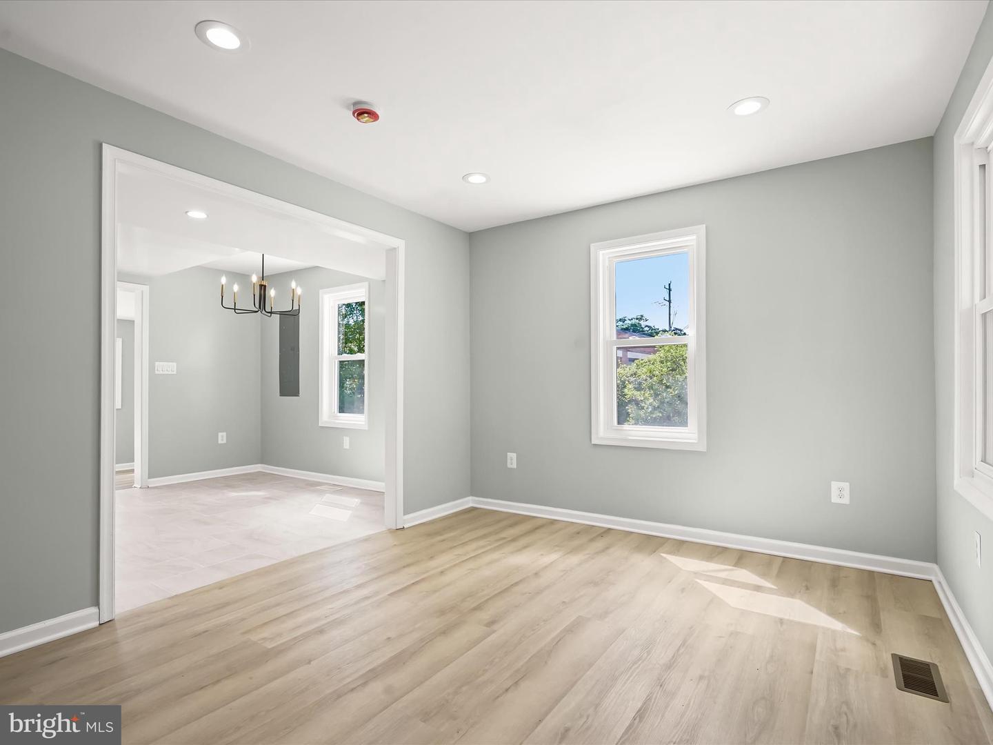 2917 E LEE AVE, ALEXANDRIA, Virginia 22306, 4 Bedrooms Bedrooms, ,3 BathroomsBathrooms,Residential,For sale,2917 E LEE AVE,VAFX2280930 MLS # VAFX2280930