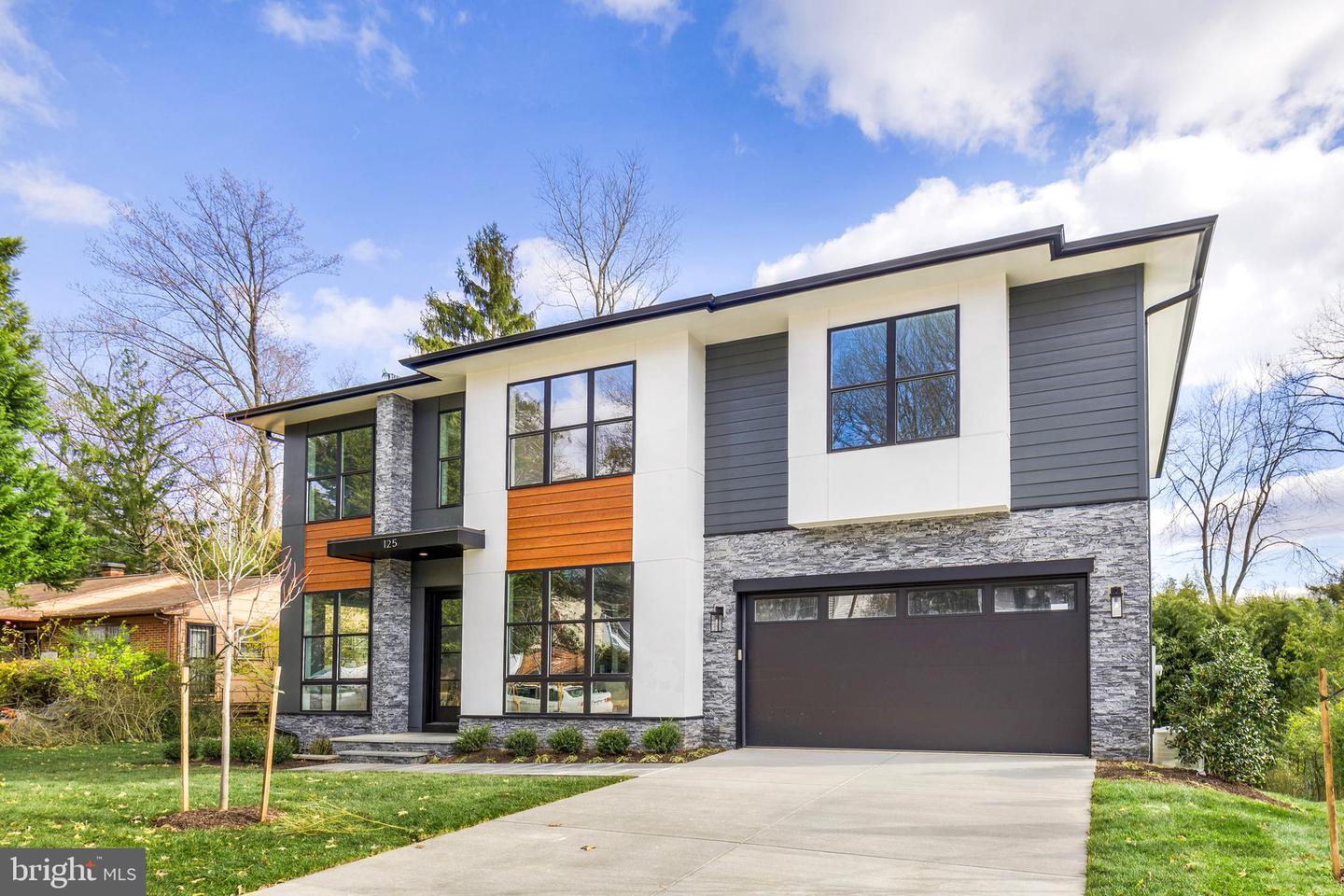 125 CASMAR ST SE, VIENNA, Virginia 22180, 7 Bedrooms Bedrooms, ,7 BathroomsBathrooms,Residential,For sale,125 CASMAR ST SE,VAFX2280946 MLS # VAFX2280946