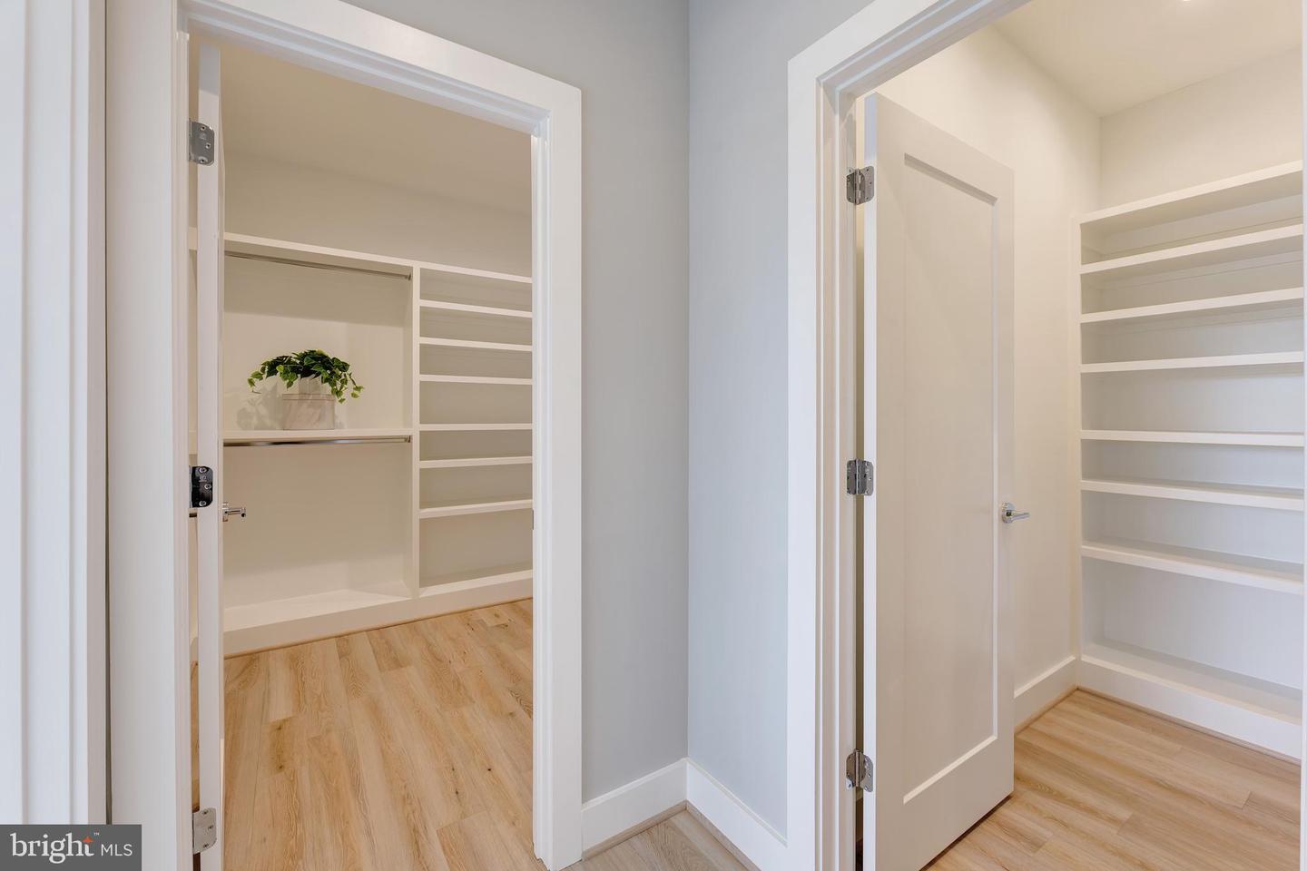 125 CASMAR ST SE, VIENNA, Virginia 22180, 7 Bedrooms Bedrooms, ,7 BathroomsBathrooms,Residential,For sale,125 CASMAR ST SE,VAFX2280946 MLS # VAFX2280946