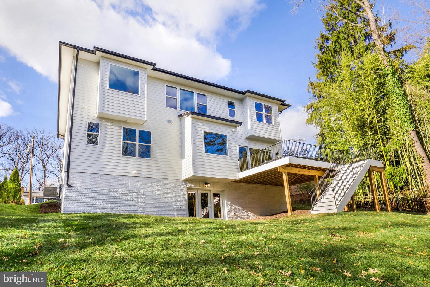 125 CASMAR ST SE, VIENNA, Virginia 22180, 7 Bedrooms Bedrooms, ,7 BathroomsBathrooms,Residential,For sale,125 CASMAR ST SE,VAFX2280946 MLS # VAFX2280946