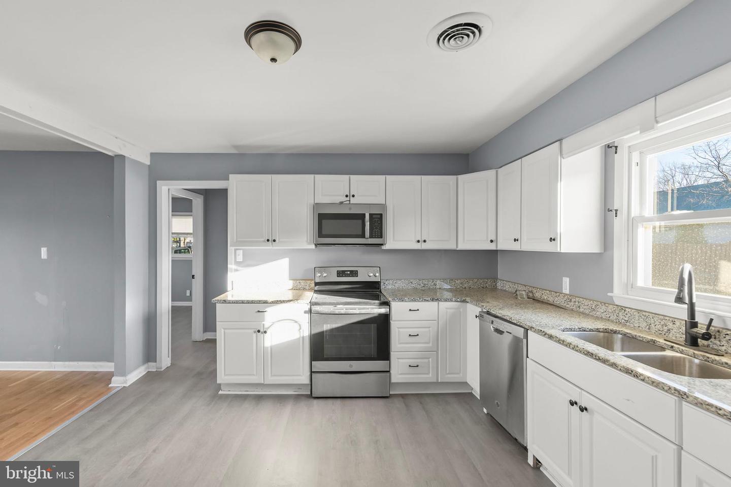 126 PLAINFIELD DR, WINCHESTER, Virginia 22602, 4 Bedrooms Bedrooms, ,1 BathroomBathrooms,Residential,For sale,126 PLAINFIELD DR,VAFV2038270 MLS # VAFV2038270