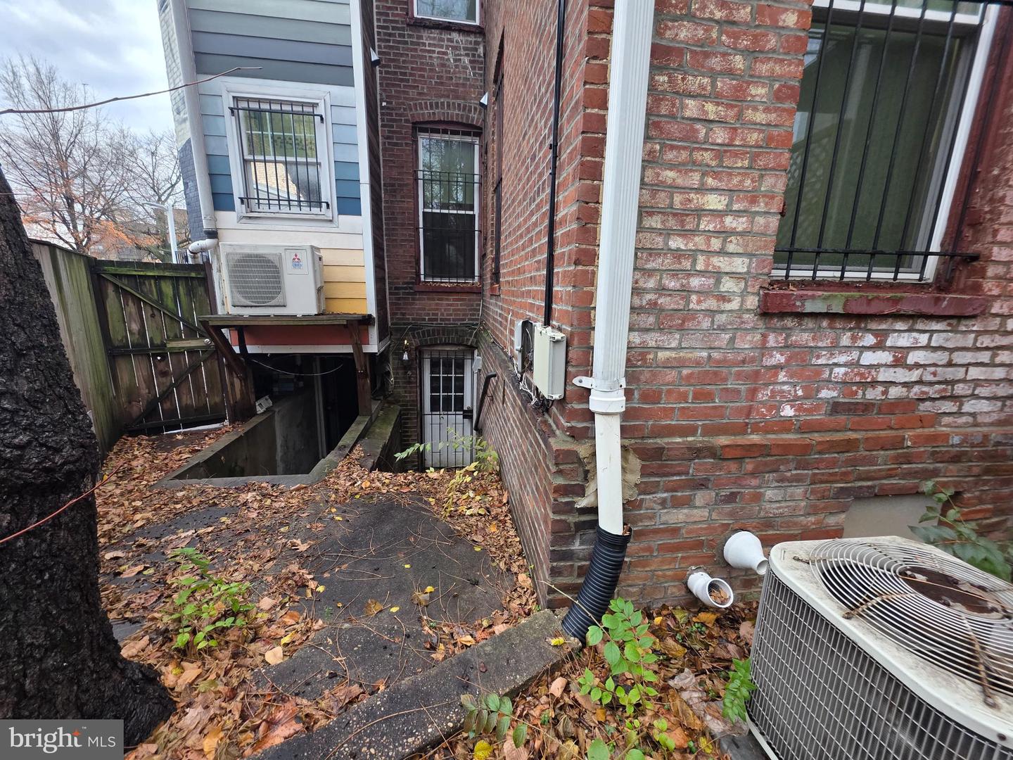 1240 PENNSYLVANIA AVE SE, WASHINGTON, District Of Columbia 20003, ,Land,For sale,1240 PENNSYLVANIA AVE SE,DCDC2233530 MLS # DCDC2233530