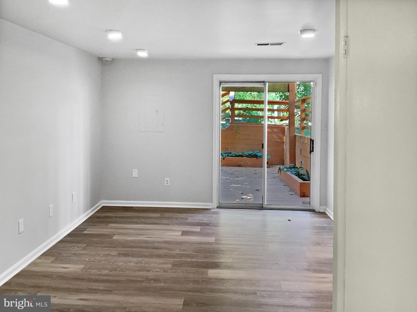 11184 SILENTWOOD LN, RESTON, Virginia 20191, 2 Bedrooms Bedrooms, ,2 BathroomsBathrooms,Residential,For sale,11184 SILENTWOOD LN,VAFX2224482 MLS # VAFX2224482 11184 SILENTWOOD LN, RESTON, Virginia 20191, 2 Bedrooms Bedrooms, ,2 BathroomsBathrooms,Residential,For sale,11184 SILENTWOOD LN,VAFX2224482 MLS # VAFX2224482