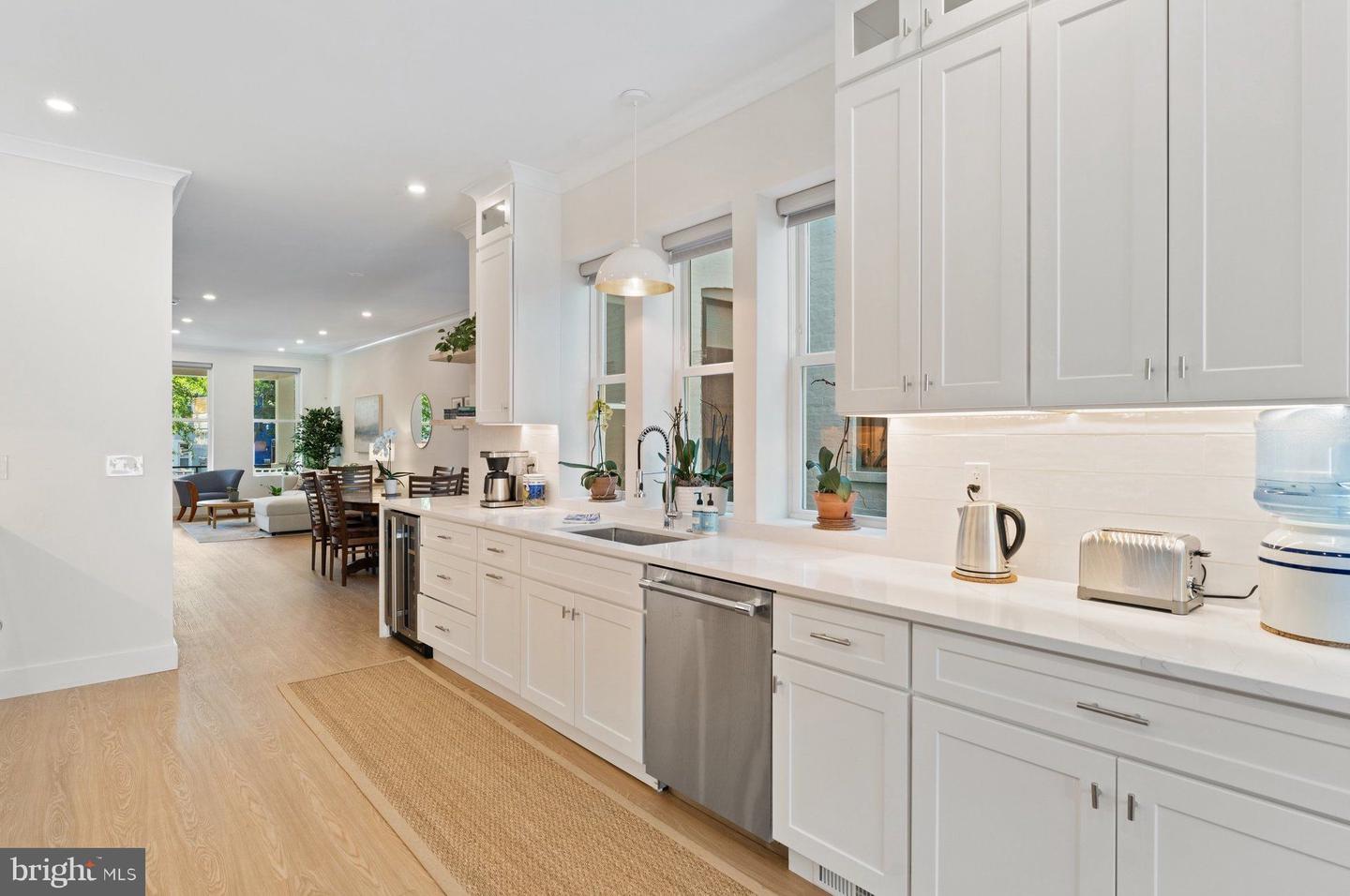 922 8TH ST NE, WASHINGTON, District Of Columbia 20002, 4 Bedrooms Bedrooms, ,3 BathroomsBathrooms,Residential,For sale,922 8TH ST NE,DCDC2210074 MLS # DCDC2210074