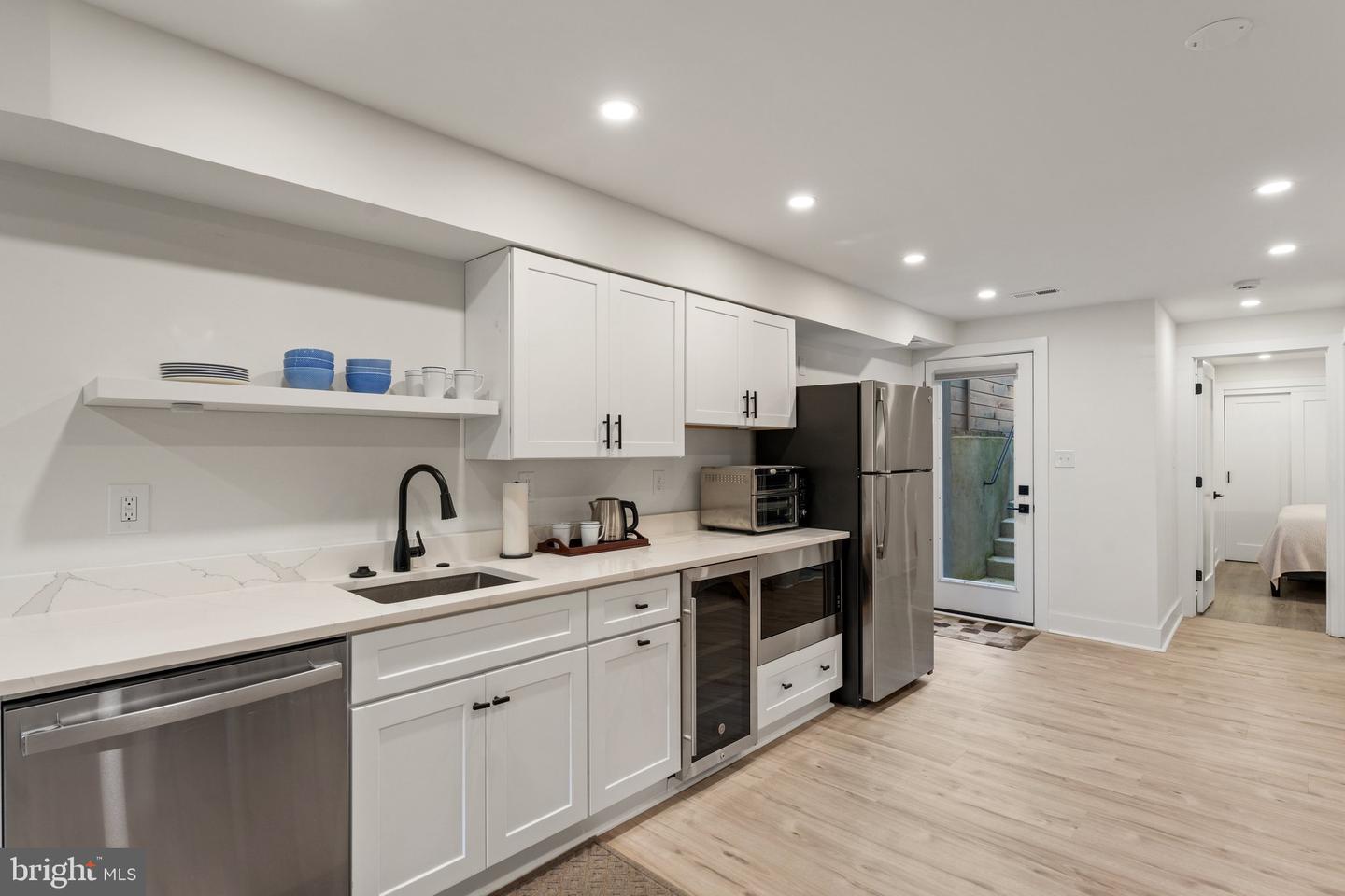 922 8TH ST NE, WASHINGTON, District Of Columbia 20002, 4 Bedrooms Bedrooms, ,3 BathroomsBathrooms,Residential,For sale,922 8TH ST NE,DCDC2210074 MLS # DCDC2210074