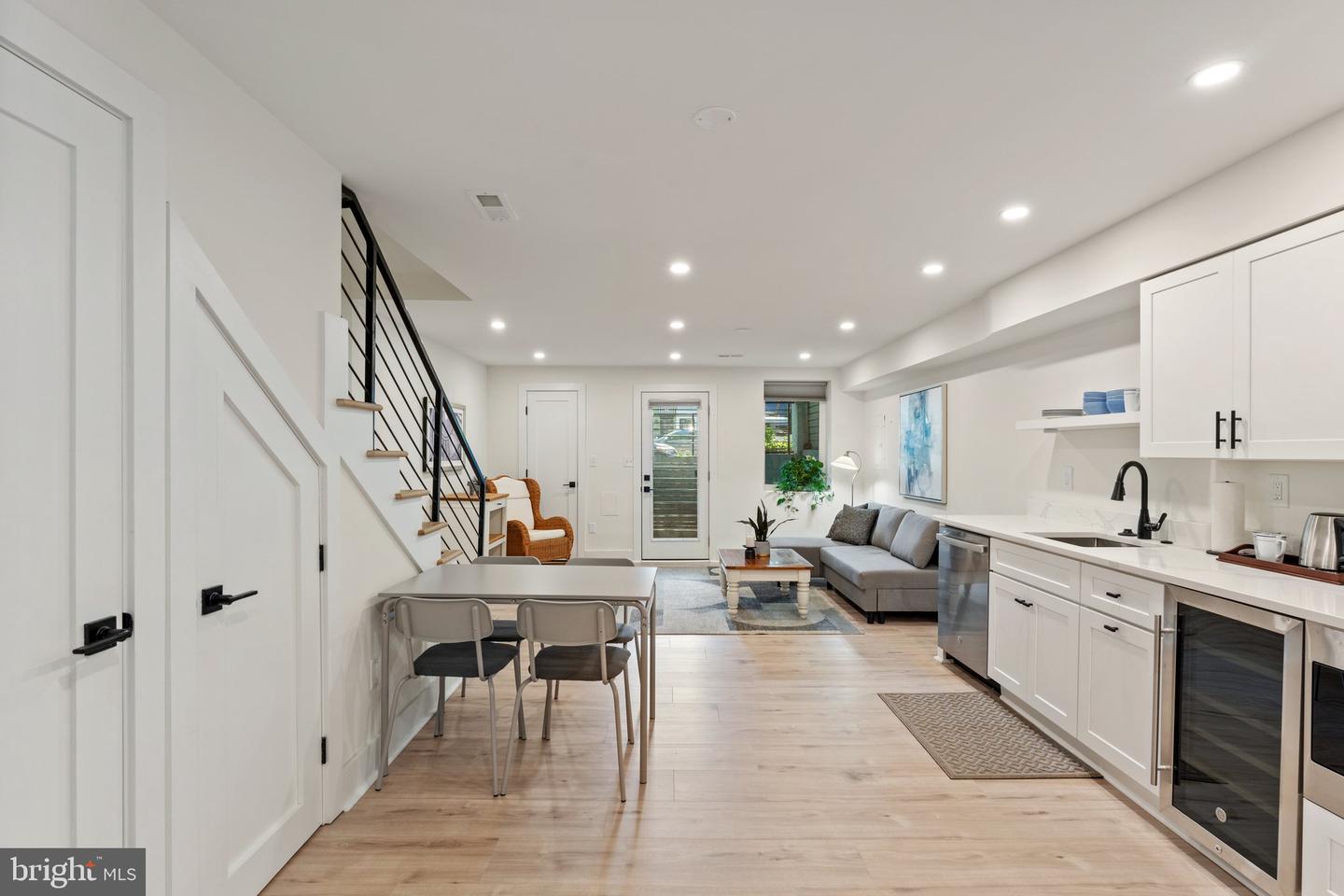 922 8TH ST NE, WASHINGTON, District Of Columbia 20002, 4 Bedrooms Bedrooms, ,3 BathroomsBathrooms,Residential,For sale,922 8TH ST NE,DCDC2210074 MLS # DCDC2210074