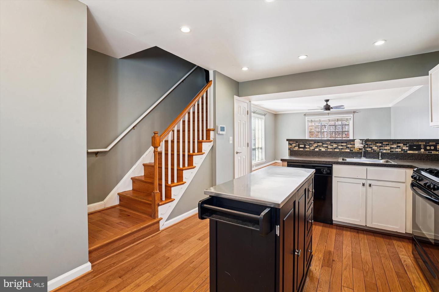 1435-C N VAN DORN ST, ALEXANDRIA, Virginia 22304, 2 Bedrooms Bedrooms, ,1 BathroomBathrooms,Residential,For sale,1435-C N VAN DORN ST,VAAX2049168 MLS # VAAX2049168