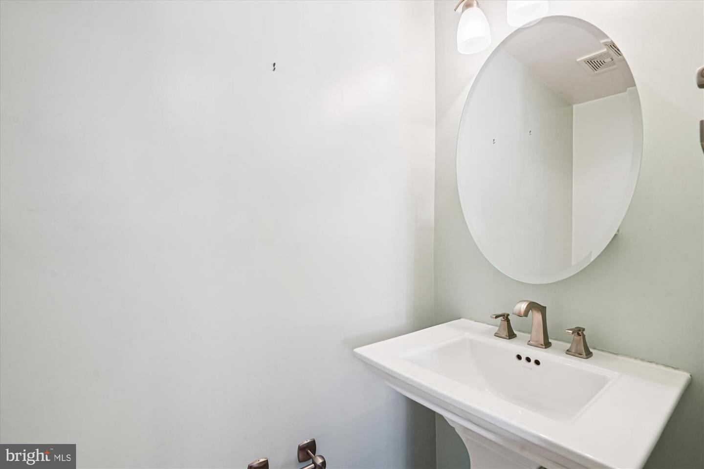 1435-C N VAN DORN ST, ALEXANDRIA, Virginia 22304, 2 Bedrooms Bedrooms, ,1 BathroomBathrooms,Residential,For sale,1435-C N VAN DORN ST,VAAX2049168 MLS # VAAX2049168