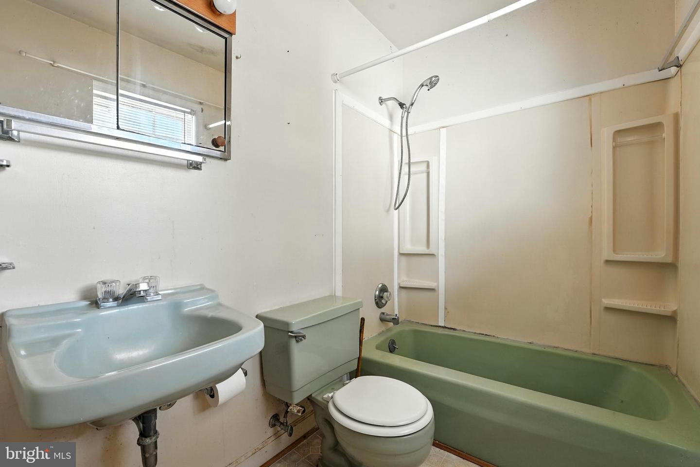 11269 CEDAR AVE, CULPEPER, Virginia 22701, 3 Bedrooms Bedrooms, ,2 BathroomsBathrooms,Residential,For sale,11269 CEDAR AVE,VACU2011514 MLS # VACU2011514