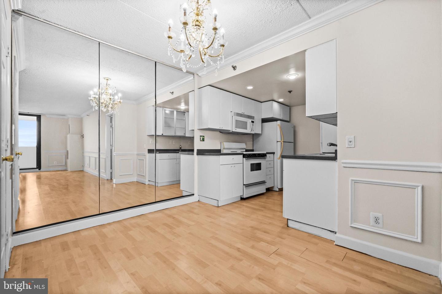 5911 EDSALL RD #1209, ALEXANDRIA, Virginia 22304, 1 Bedroom Bedrooms, ,1 BathroomBathrooms,Residential,For sale,5911 EDSALL RD #1209,VAAX2049488 MLS # VAAX2049488