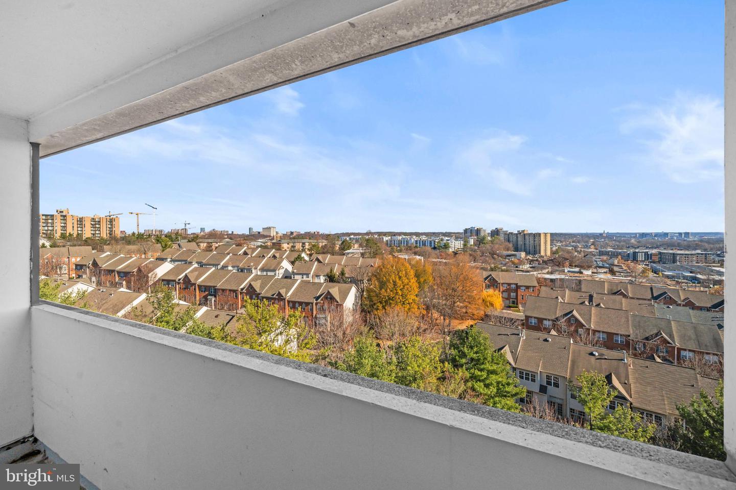 5911 EDSALL RD #1209, ALEXANDRIA, Virginia 22304, 1 Bedroom Bedrooms, ,1 BathroomBathrooms,Residential,For sale,5911 EDSALL RD #1209,VAAX2049488 MLS # VAAX2049488