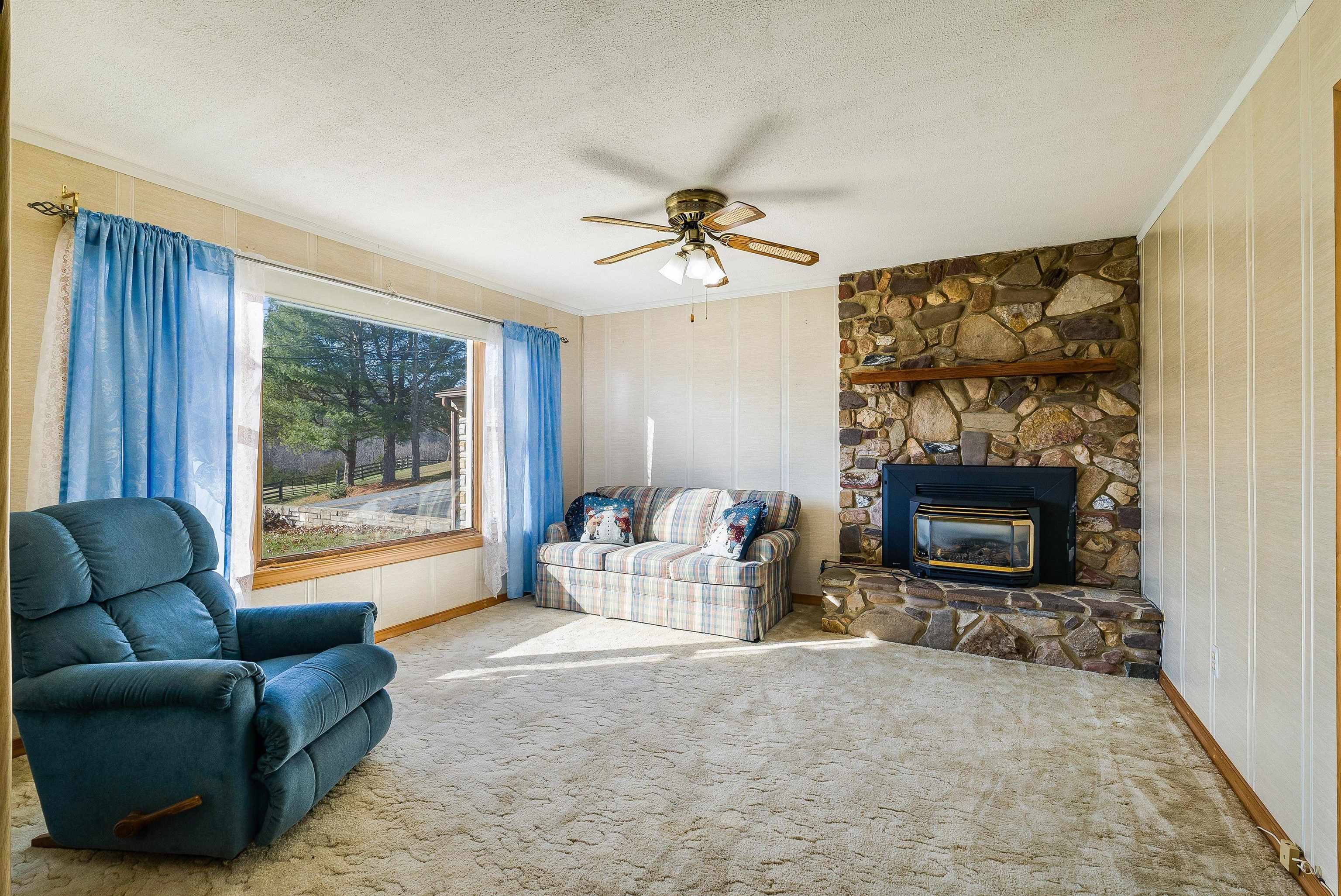 18753 MT PLEASANT RD, ELKTON, Virginia 22827, 2 Bedrooms Bedrooms, ,1 BathroomBathrooms,Residential,18753 MT PLEASANT RD,671552 MLS # 671552