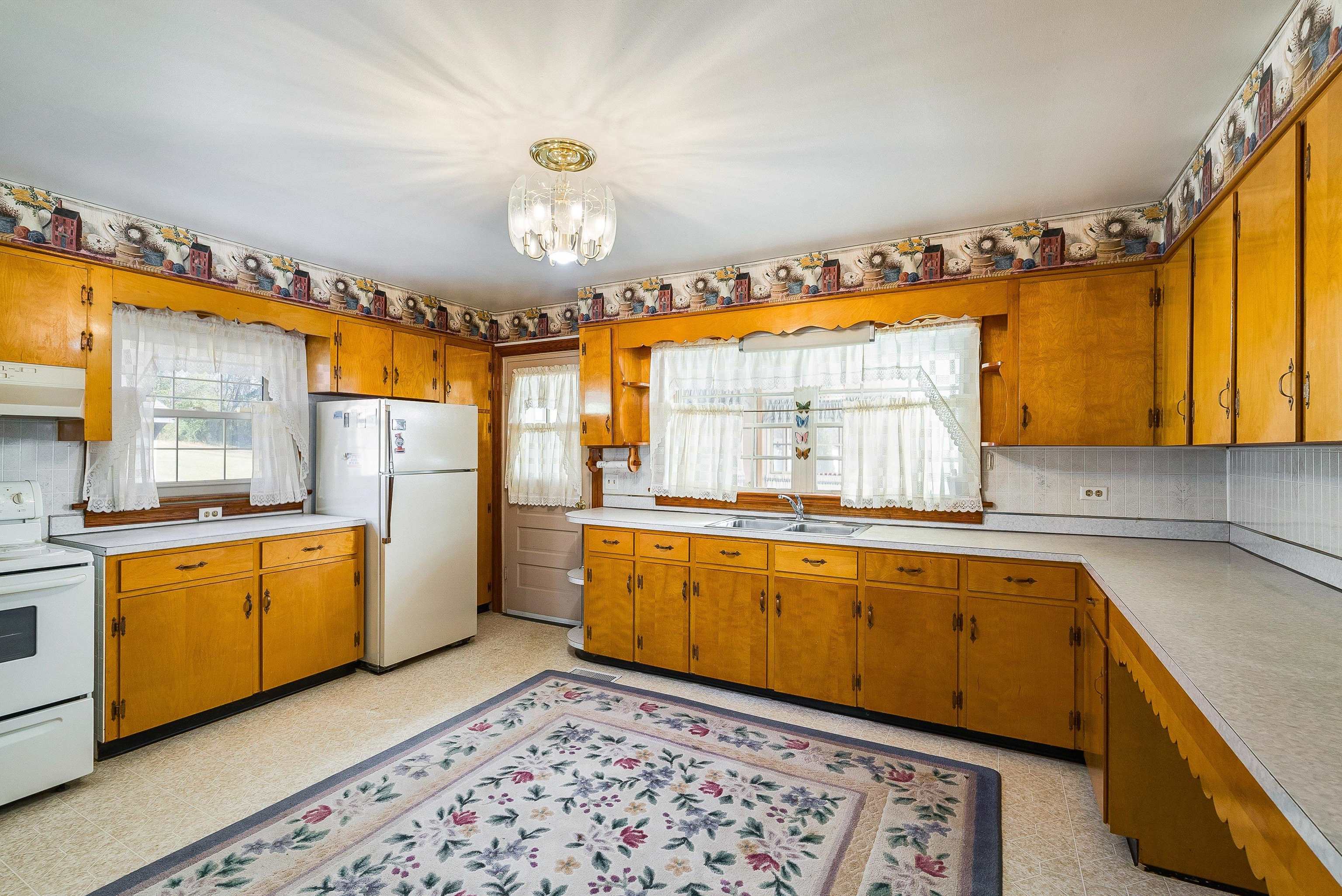 18753 MT PLEASANT RD, ELKTON, Virginia 22827, 2 Bedrooms Bedrooms, ,1 BathroomBathrooms,Residential,18753 MT PLEASANT RD,671552 MLS # 671552