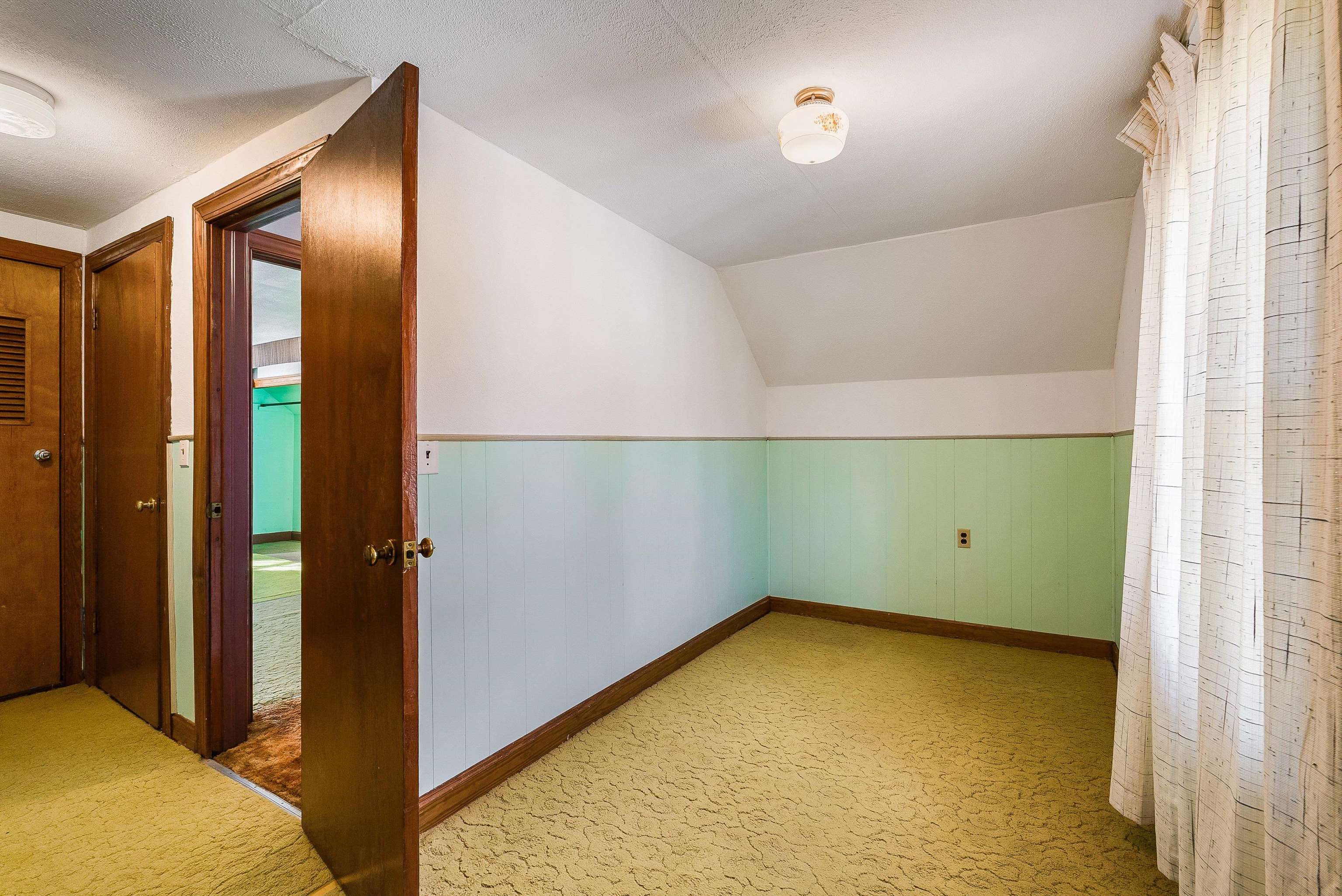 18753 MT PLEASANT RD, ELKTON, Virginia 22827, 2 Bedrooms Bedrooms, ,1 BathroomBathrooms,Residential,18753 MT PLEASANT RD,671552 MLS # 671552