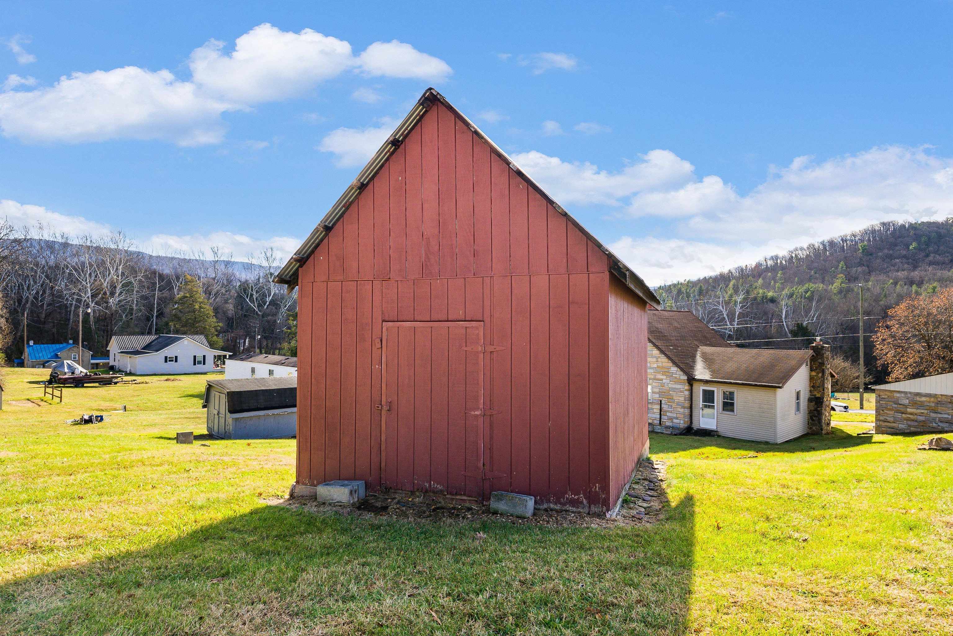 18753 MT PLEASANT RD, ELKTON, Virginia 22827, 2 Bedrooms Bedrooms, ,1 BathroomBathrooms,Residential,18753 MT PLEASANT RD,671552 MLS # 671552